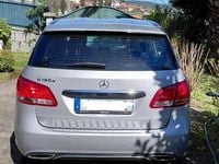 Usado Mercedes B180 109 HP (80 kW) 2017 Cinzento Monovolume