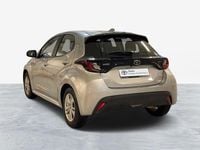 Usado Toyota Yaris Comfort 92 HP (67 kW) 2025 Cinza (pintura metalizada) Sedan