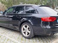 Usado Audi A4 136 HP (100 kW) 2013 Preto Carrinha