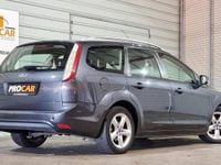 Usado Ford Focus 90 HP (66 kW) 2010 Cinzento Carrinha