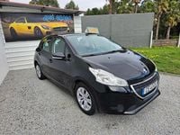 Usado Peugeot 208 Active 82 HP (60 kW) 2014 Preto Citadino