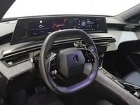 Usado Peugeot 5008 145 HP (106 kW) 2025 Cinzento SUV