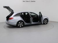 Usado Mercedes C300 Avantgarde 197 HP (144 kW) 2024 Cinza Carrinha