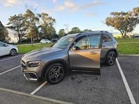 Usado Mercedes GLB200 163 HP (119 kW) 2024 Cinzento SUV