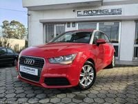 Usado Audi A1 Attraction 86 HP (63 kW) 2011 Vermelho Citadino