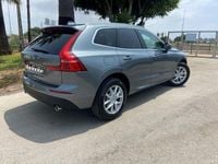 Usado Volvo XC60 Momentum 190 HP (139 kW) 2019 Cinzento SUV