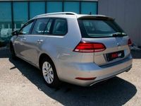 Usado VW Golf VII 116 HP (85 kW) 2017 Cinzento (metalizada) Carrinha