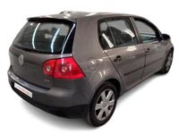 Usado VW Golf IV 90 HP (66 kW) 2004 Cinzento