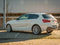 Usado BMW 116 M Sport 116 HP (85 kW) 2018 Branco Citadino