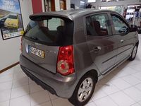 Usado Kia Picanto 75 HP (55 kW) 2008 Cinzento Citadino