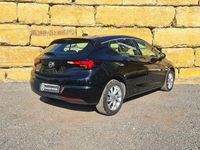 Usado Opel Astra Business Edition 122 HP (89 kW) 2021 Preto Citadino