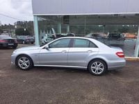 Usado Mercedes E250 Avantgarde 204 HP (150 kW) 2009 Cinza prata Sedan