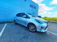 Usado Toyota Yaris 90 HP (66 kW) 2016 Cinzento Citadino