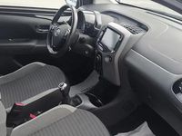 Usado Toyota Aygo 75 HP (55 kW) 2019 Preto Citadino
