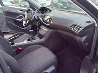 Usado Peugeot 308 SW 120 HP (88 kW) 2021 Cinzento Carrinha