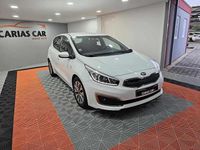 Usado Kia Ceed EX 90 HP (66 kW) 2017 Branco Citadino