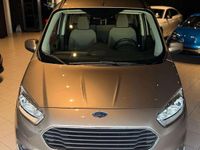 Usado Ford Tourneo Courier 100 HP (73 kW) 2018 Outra Monovolume
