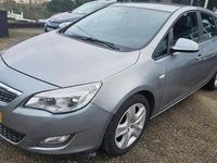 Usado Opel Astra 95 HP (69 kW) 2010 Cinzento