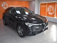 Usado Alfa Romeo Stelvio Super 210 HP (154 kW) 2018 Preto SUV