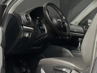 Usado Audi A3 116 HP (85 kW) 2020 Cinzento Sedan