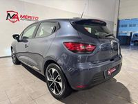 Usado Renault Clio IV 90 HP (66 kW) 2019 Cinzento