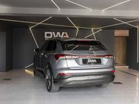 Usado Audi Q4 e-tron 150 kW (204 HP) 2021 Azul SUV