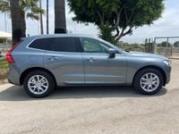 Usado Volvo XC60 Momentum 190 HP (139 kW) 2019 Cinzento SUV
