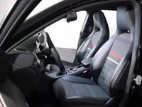 Usado Mercedes A160 Style 90 HP (66 kW) 2015 Preto