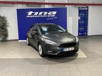 Usado Ford Focus 120 HP (88 kW) 2016 Cinzento Sedan
