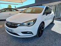 Usado Opel Astra 105 HP (77 kW) 2018 Branco Citadino