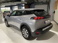 Usado Peugeot 2008 Active 102 HP (75 kW) 2023 Cinzento SUV