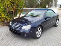 Usado Mercedes CLK200 163 HP (119 kW) 2003 Azul Cabrios