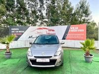 Usado Renault Clio IV 85 HP (62 kW) 2012 Cinzento Carrinha