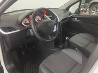 Usado Peugeot 207 Sport 90 HP (66 kW) 2010 Branco