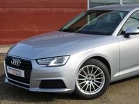 Usado Audi A4 150 HP (110 kW) 2019 Cinzento Sedan