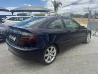 Usado Mercedes C220 Classic 143 HP (105 kW) 2001 Azul Coupé