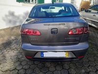 Usado Seat Cordoba 75 HP (55 kW) 2003 Cinzento Sedan