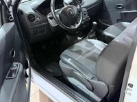 Usado Renault Clio II 68 HP (50 kW) 2008 Branco Citadino