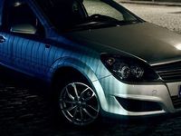 Usado Opel Astra 90 HP (66 kW) 2006 Sedan