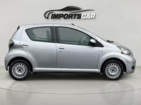 Usado Toyota Aygo 68 HP (50 kW) 2009 Cinza Citadino