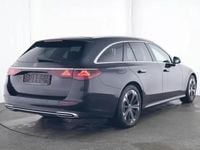 Usado Mercedes E300 313 HP (230 kW) 2024 Preto Carrinha