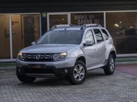 Usado Dacia Duster Comfort 85 HP (62 kW) 2015 Cinza prata SUV