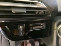 Usado Citroën C4 130 HP (95 kW) 2022 Cinzento