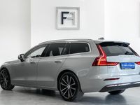 Usado Volvo V60 350 HP (257 kW) 2024 Cinzento Carrinha