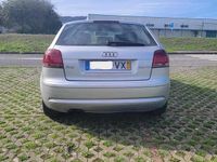 Usado Audi A3 140 HP (102 kW) 2004 Cinzento Citadino