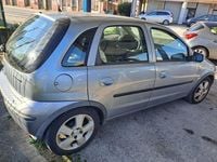 Usado Opel Corsa 75 HP (55 kW) 2004 Sedan