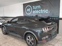 Usado Ford Mustang Mach-E 216 kW (294 HP) 2023 Preto SUV
