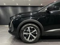 Usado Peugeot 3008 Allure 130 HP (95 kW) 2023 Preto SUV