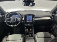 Usado Volvo XC40 163 HP (119 kW) 2025 Verde SUV