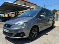 Usado Seat Alhambra Reference 140 HP (102 kW) 2015 Cinzento (metalizado) Monovolume